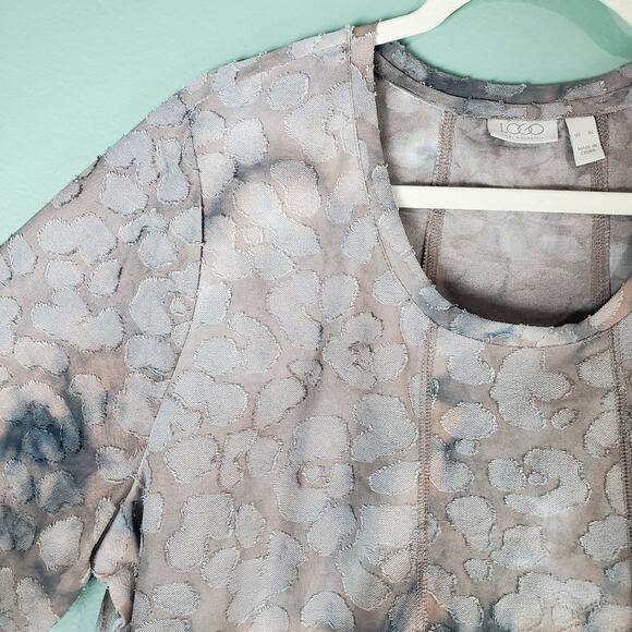 LOGO by Lori Goldstein Clipped Jacquard Top with Ruffle Hem Cinder Size XL - Picture 4 of 6